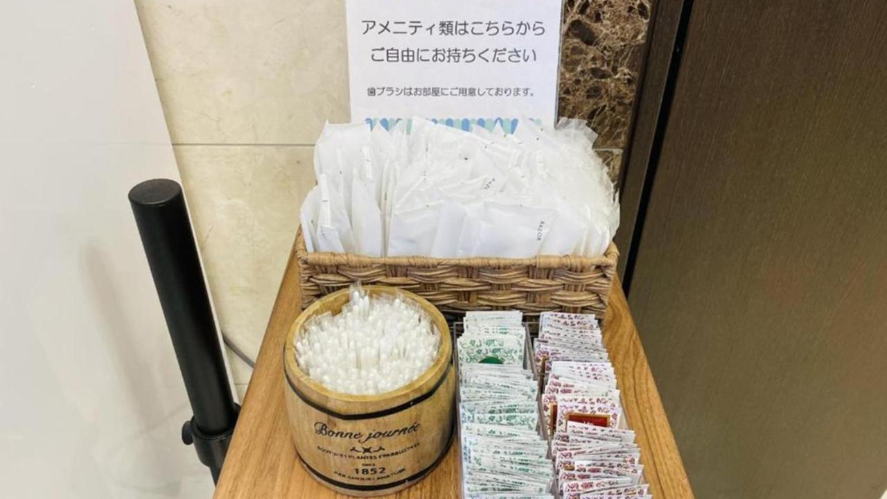 טויונאקה Toyoko Inn Osaka Itami Airport מראה חיצוני תמונה
