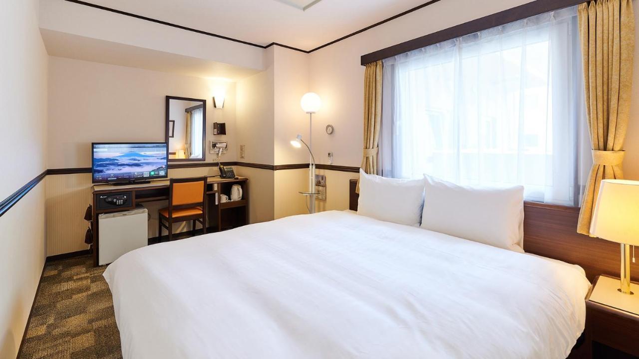 טויונאקה Toyoko Inn Osaka Itami Airport מראה חיצוני תמונה