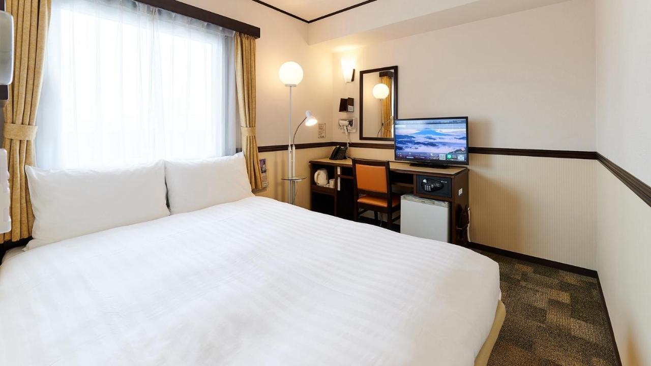 טויונאקה Toyoko Inn Osaka Itami Airport מראה חיצוני תמונה