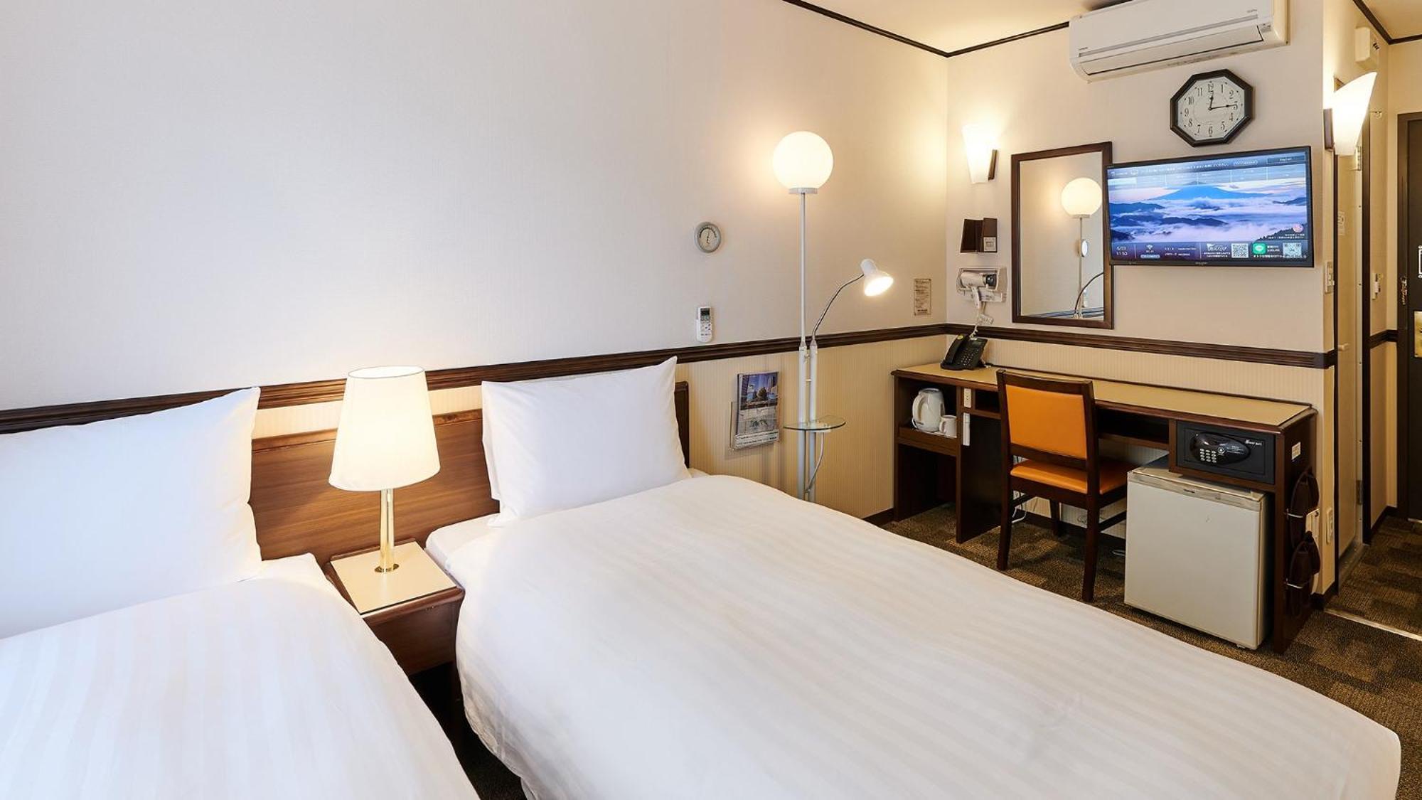 טויונאקה Toyoko Inn Osaka Itami Airport חדר תמונה